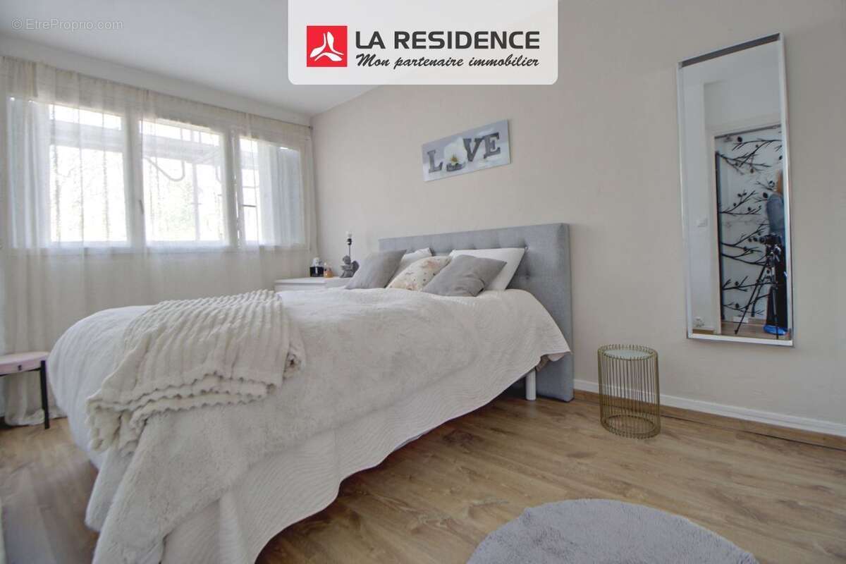 Appartement à VERNEUIL-SUR-SEINE