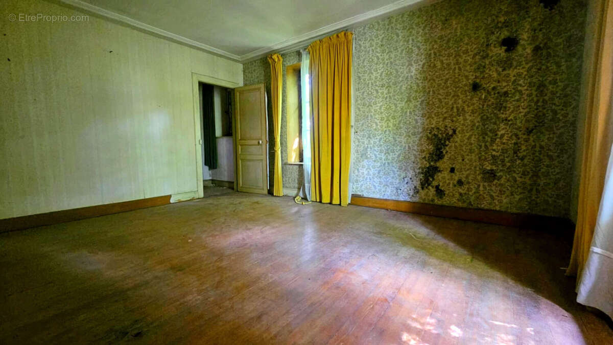 Maison à DENEUVRE