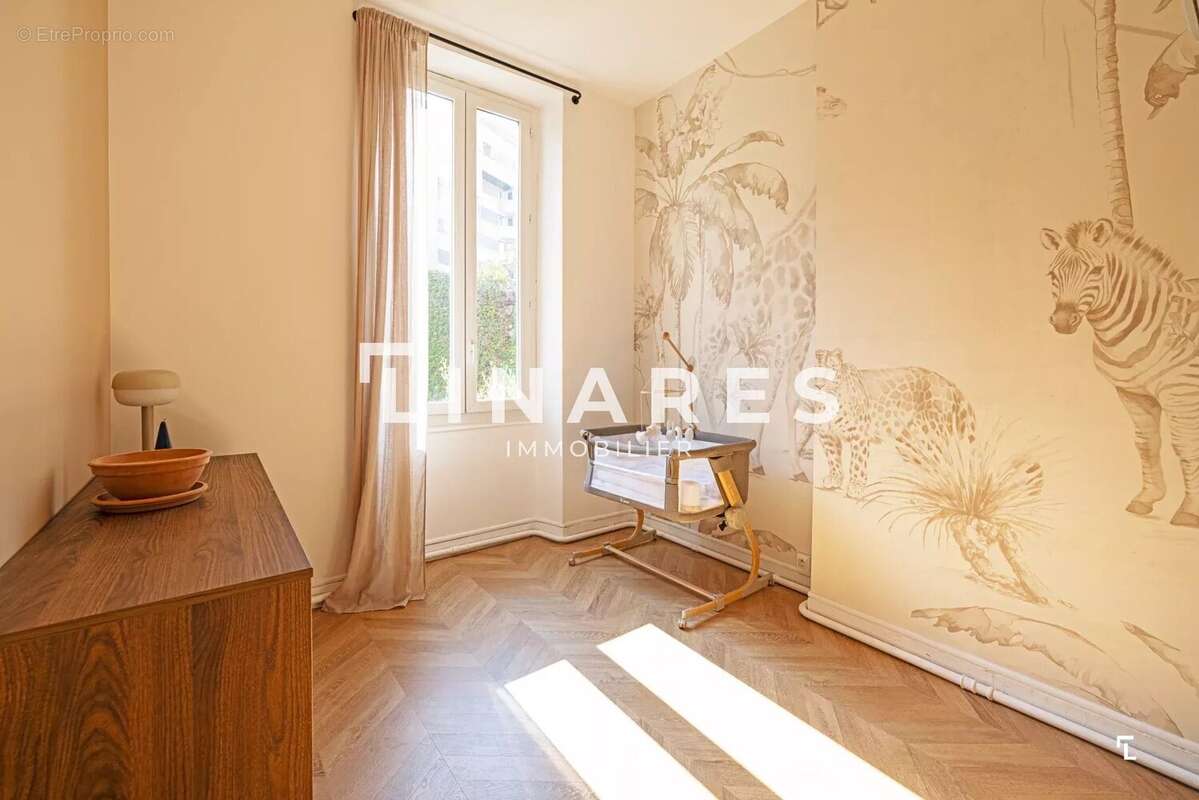 Appartement à MARSEILLE-6E