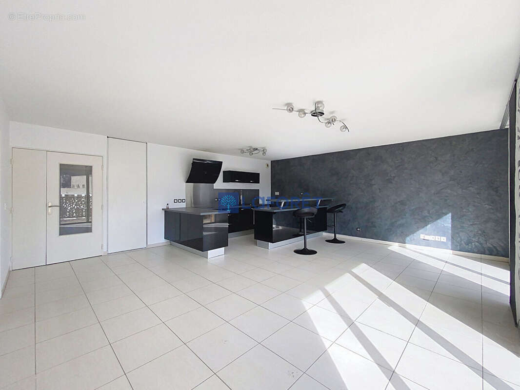 Appartement à MARSEILLE-11E