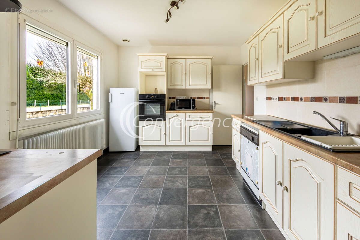 Maison à SAINT-BRICE-SUR-VIENNE