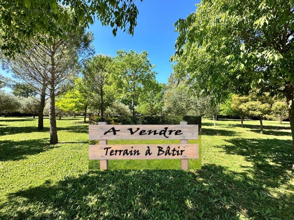 Terrain à SOMMIERES