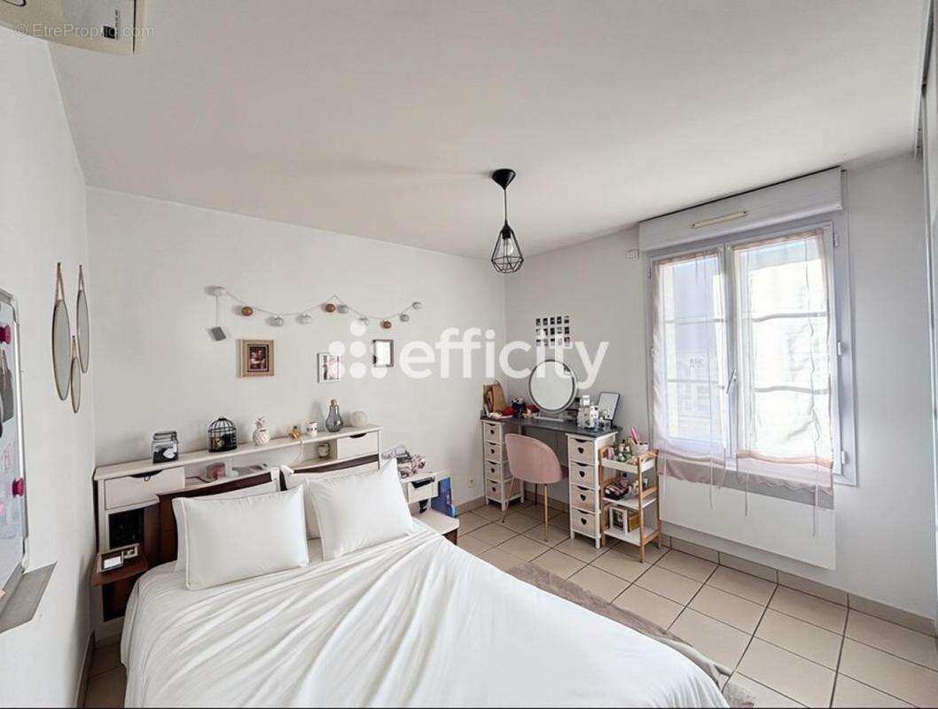 Appartement à MONT-L'EVEQUE