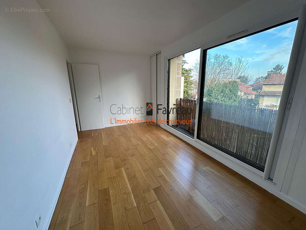 Appartement à L'HAY-LES-ROSES