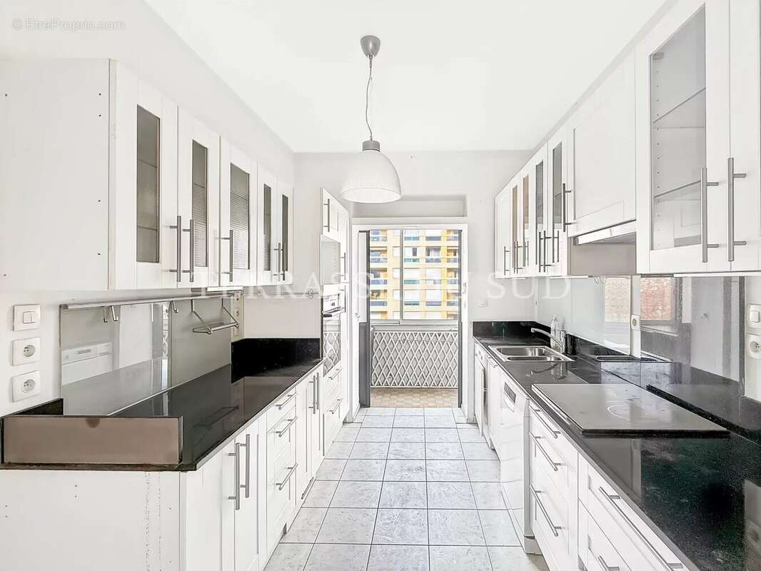 Appartement à MARSEILLE-8E