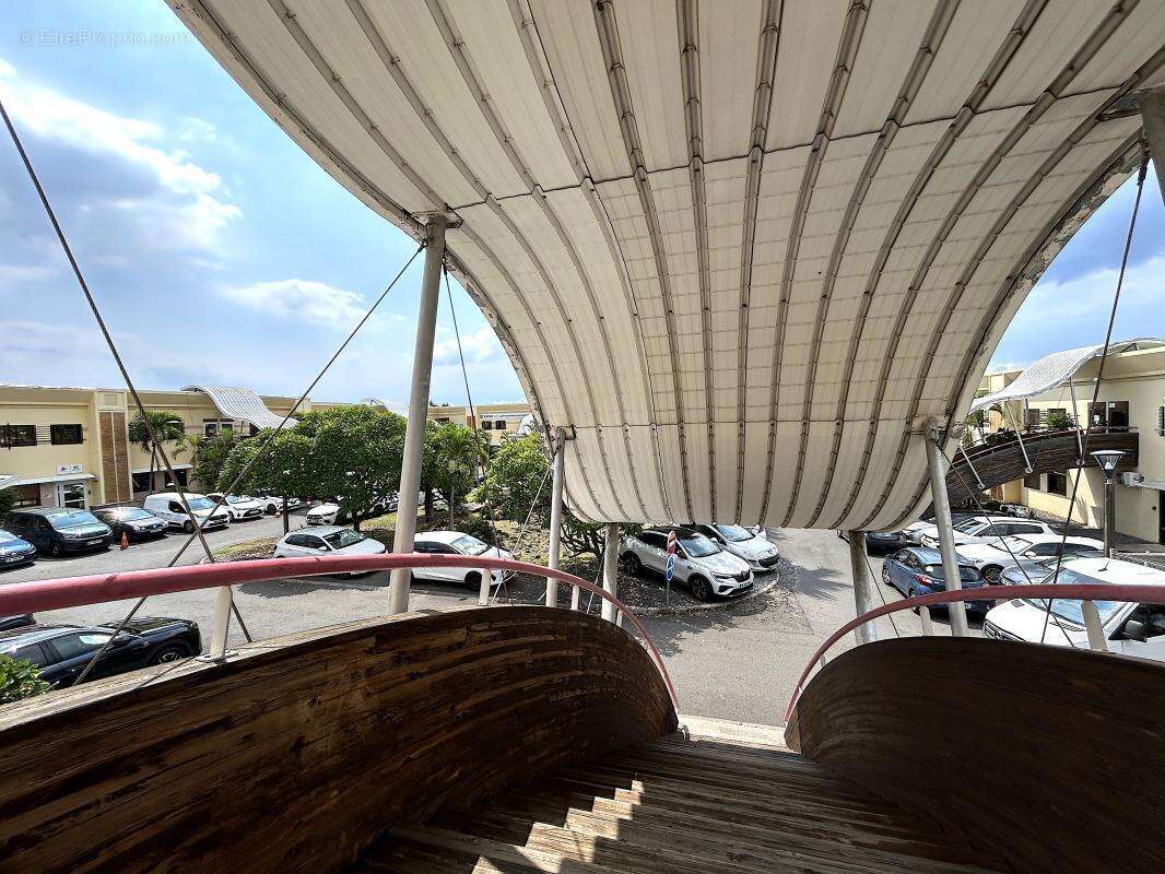 Commerce à LE PORT
