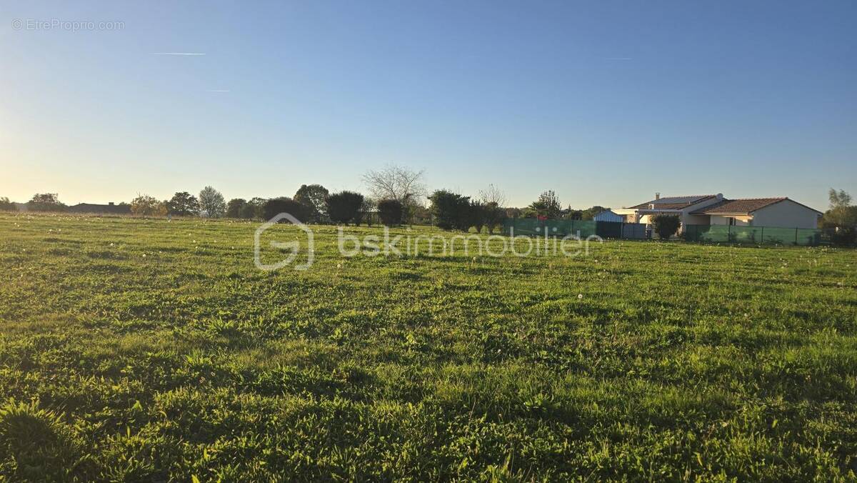 Terrain à MERIGNAC