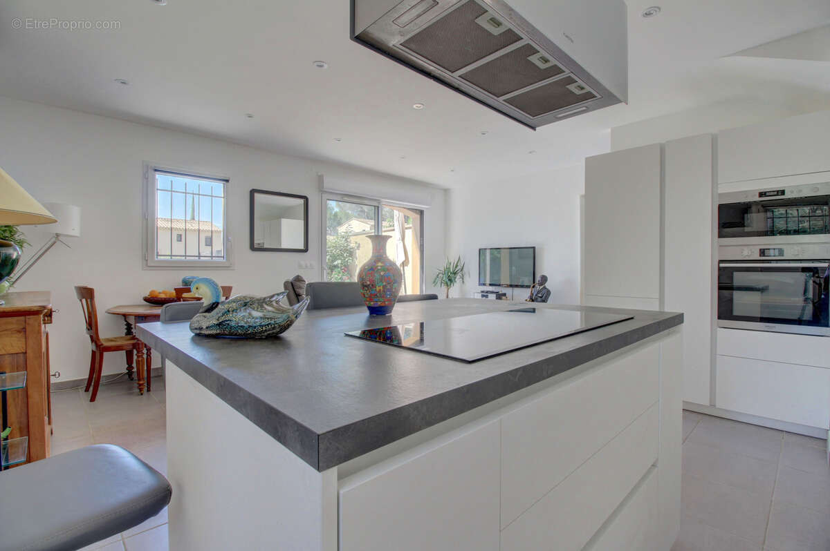 Maison à VILLELAURE