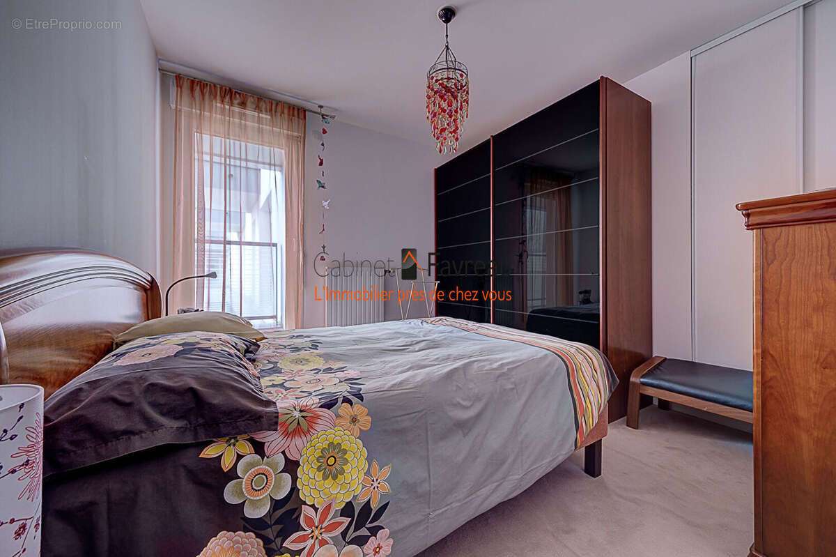 Appartement à L&#039;HAY-LES-ROSES