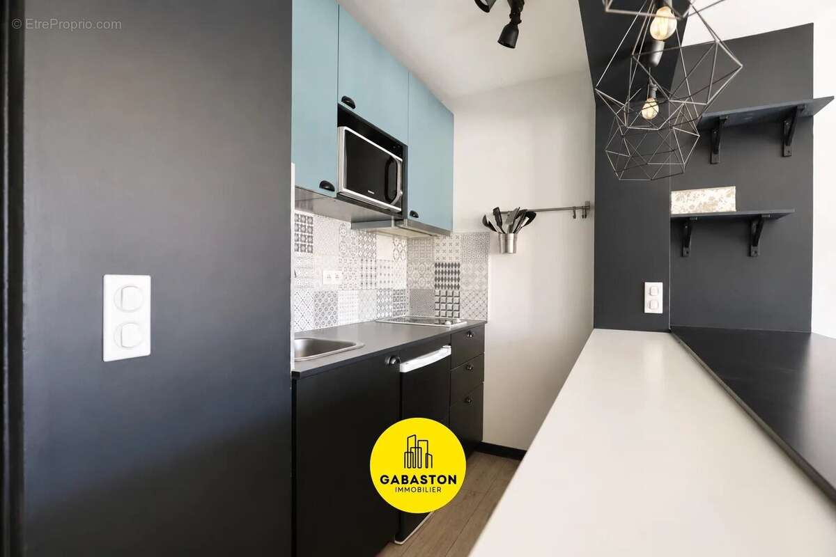 Appartement à MARSEILLE-5E