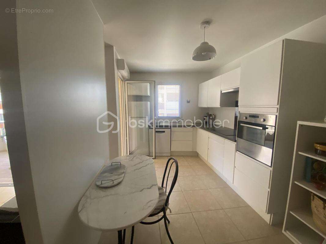 Appartement à HYERES