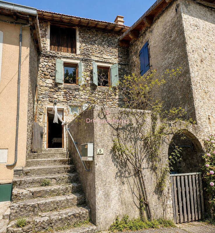 Maison à THUEYTS