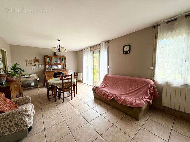 Photo 4 - Maison à MONTCEAUX-LES-PROVINS