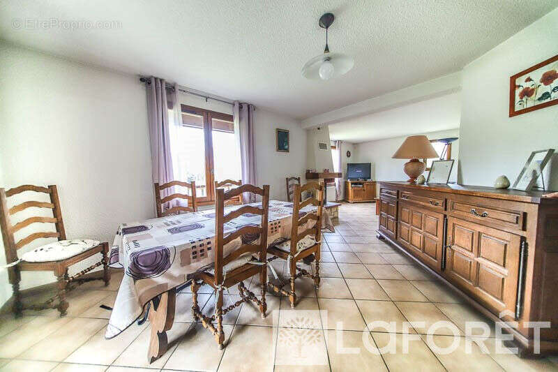 Maison à SAINT-SAUVEUR