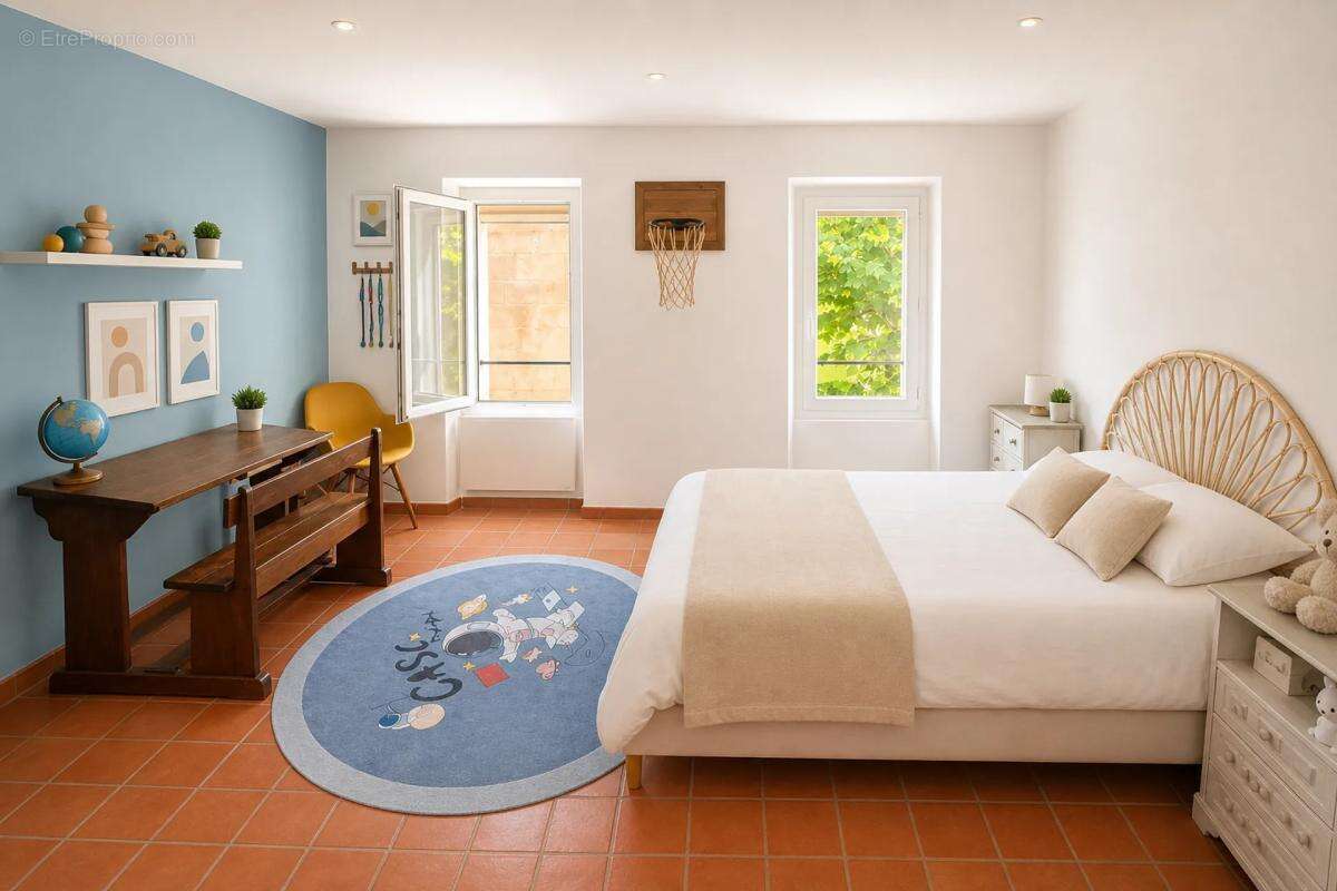Charmant T5 rénové de 106 m² au cœur de Rousset - photo 9