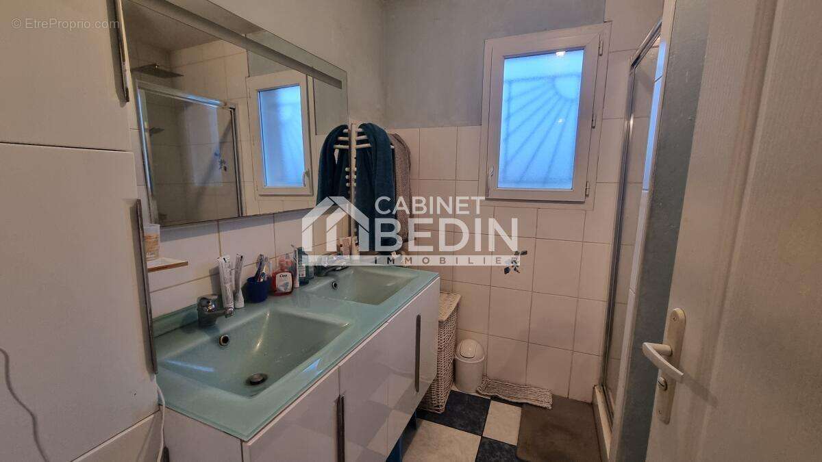 Maison à BLANQUEFORT