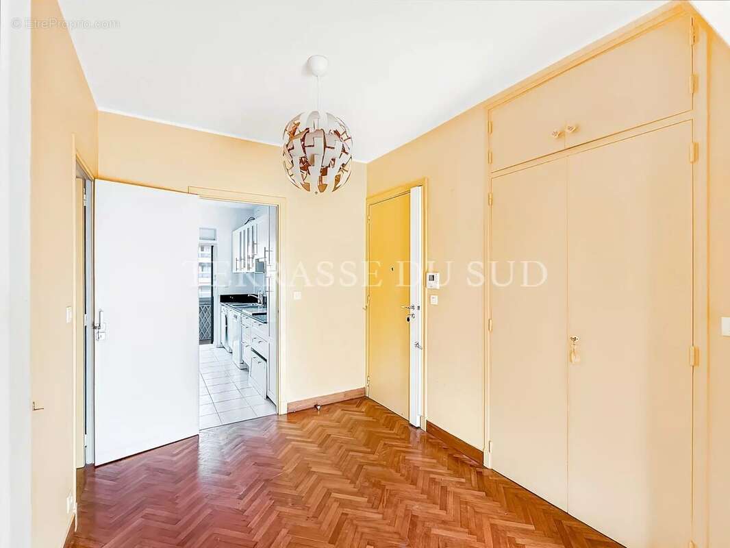 Appartement à MARSEILLE-8E