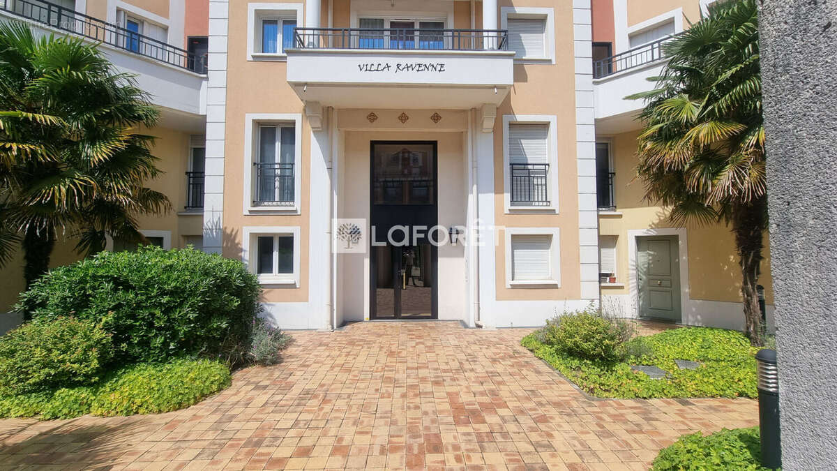 Appartement à VILLENEUVE-LA-GARENNE