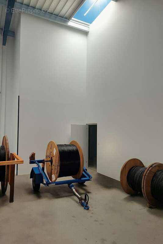 Autre à VAULX-MILIEU