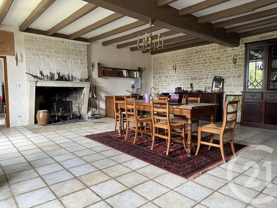Maison 561 m² à Melleran  - photo 13