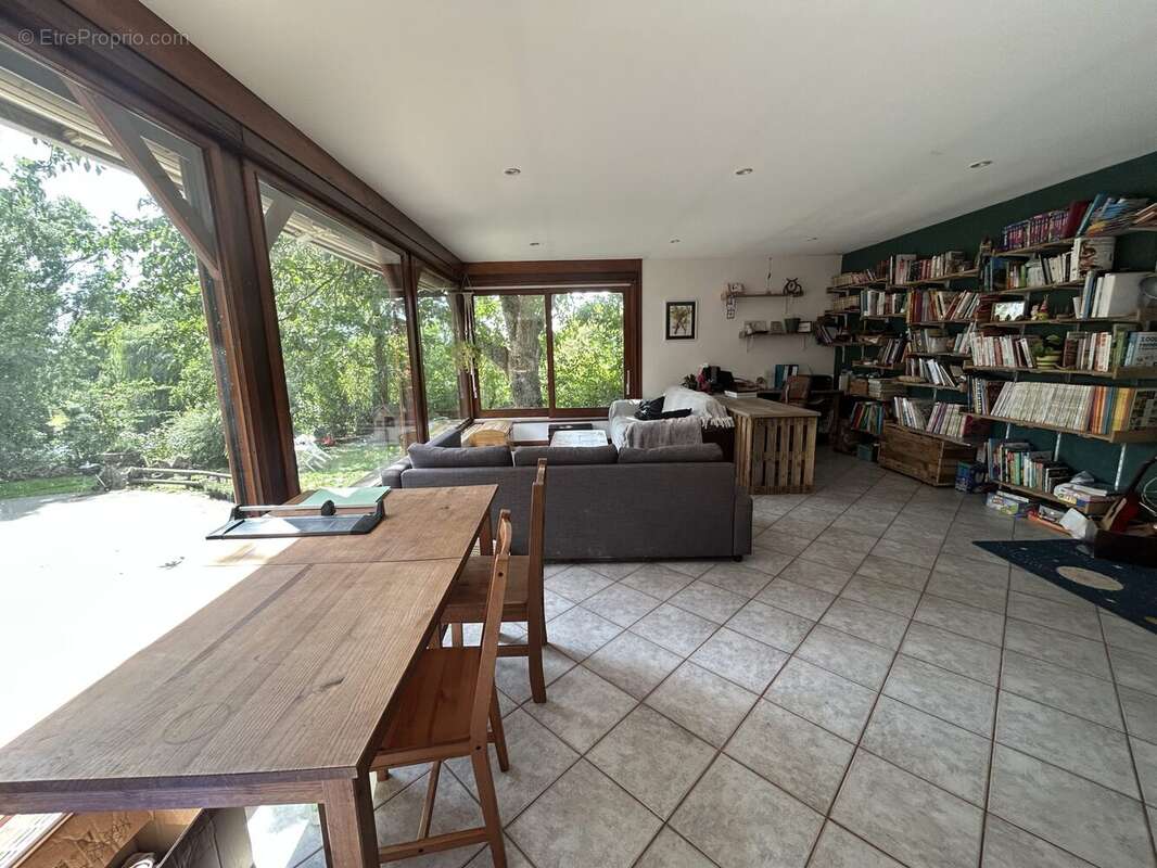 Maison à PONT-D&#039;OUILLY