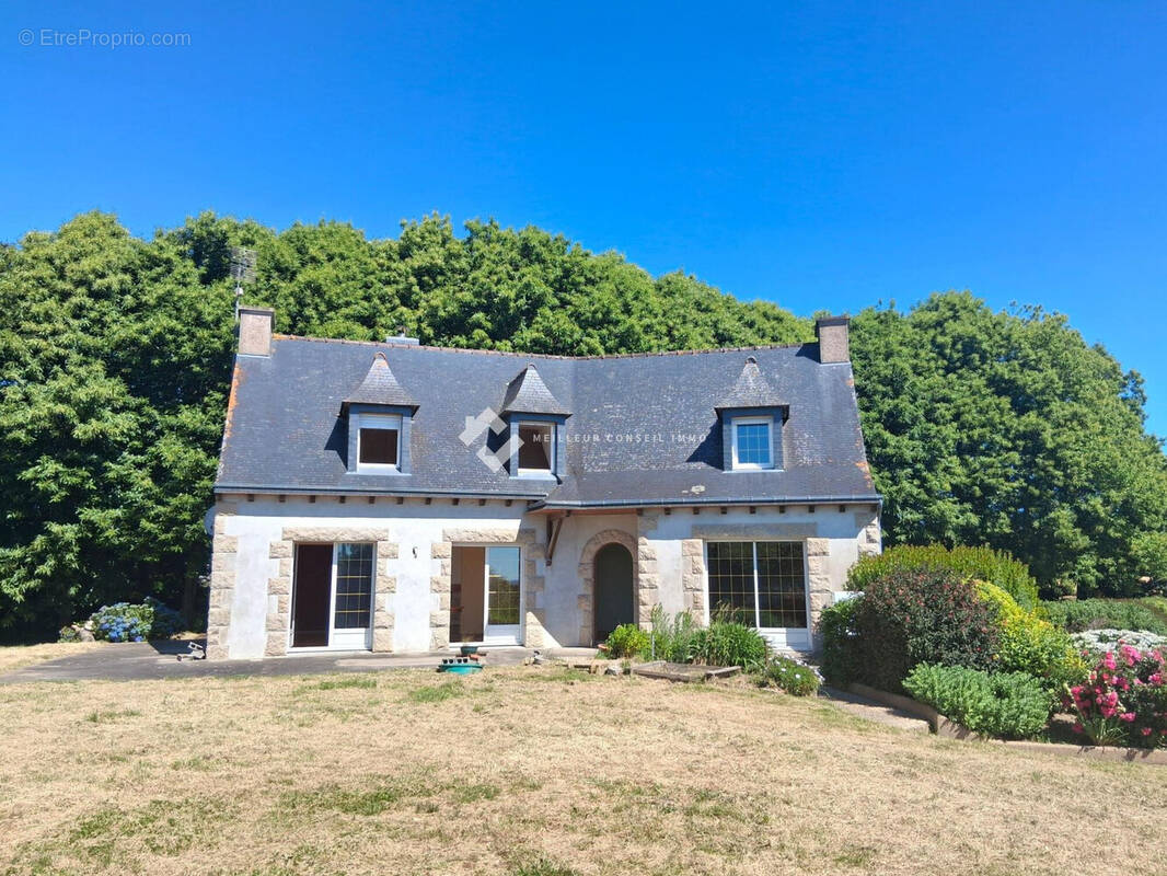 Maison à SAINT-DONAN