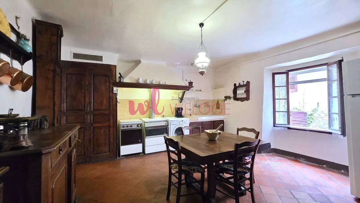 Maison à ALLEMAGNE-EN-PROVENCE