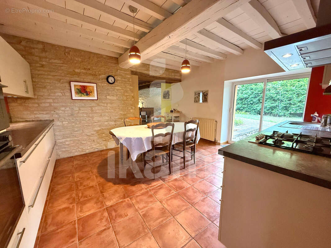 Maison à CURLEY