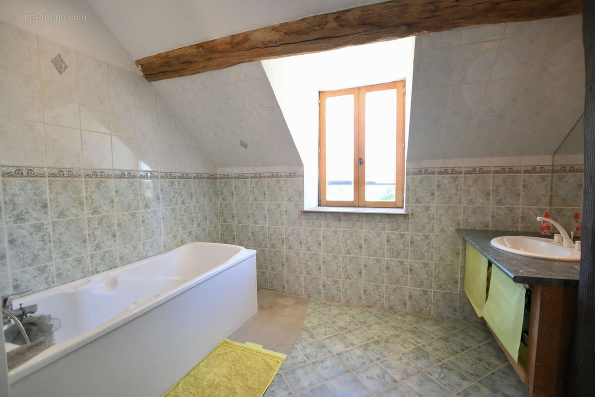 Maison à SAINT-GERMAIN-DES-CHAMPS