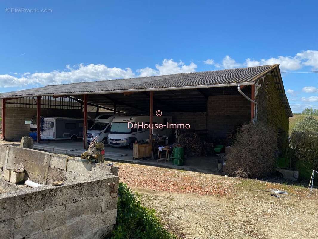 Maison à SAINT-VIVIEN-DE-MONSEGUR