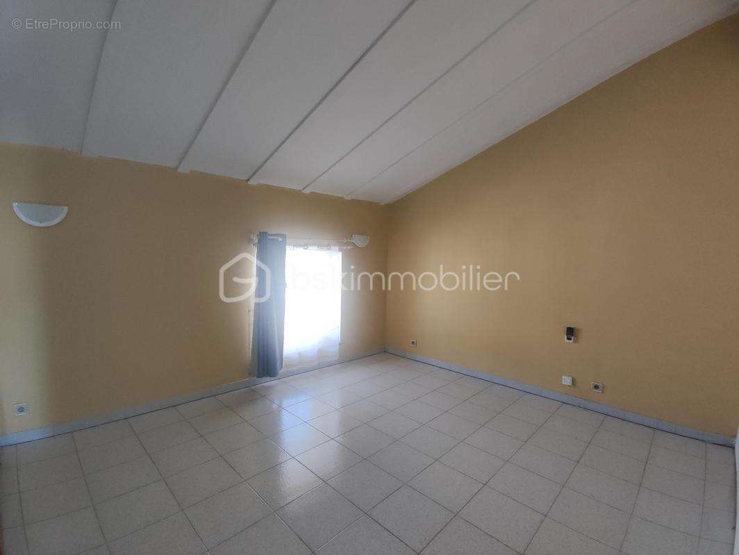 Appartement à PONT-SAINT-ESPRIT