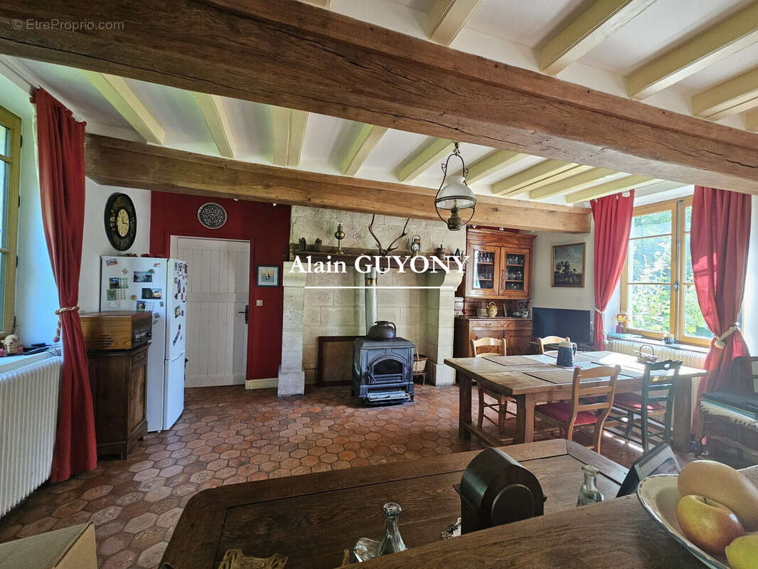Maison à PONT-L'EVEQUE