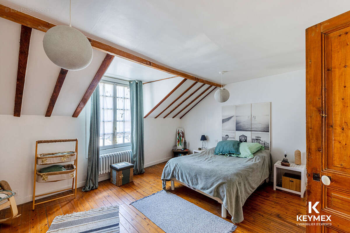 Maison à MERY-SUR-OISE