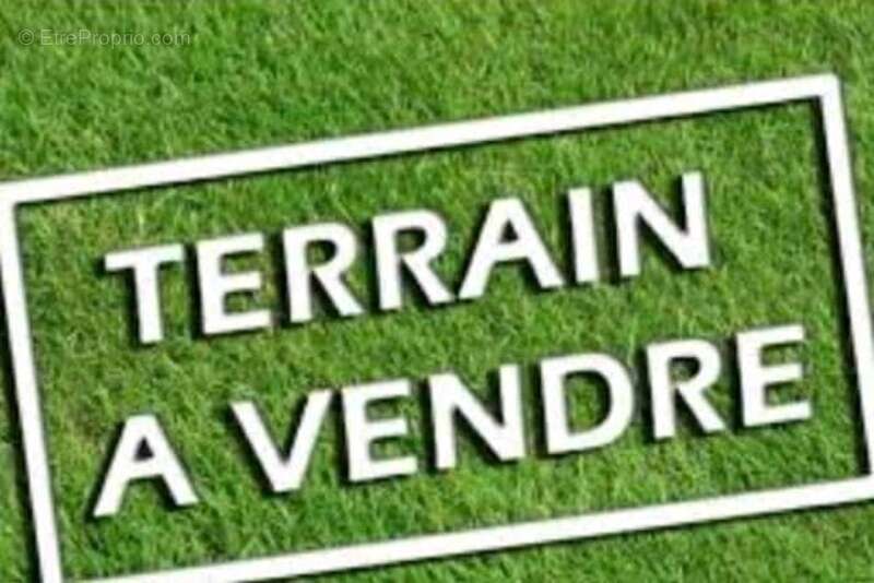 Terrain à THONNE-LE-THIL