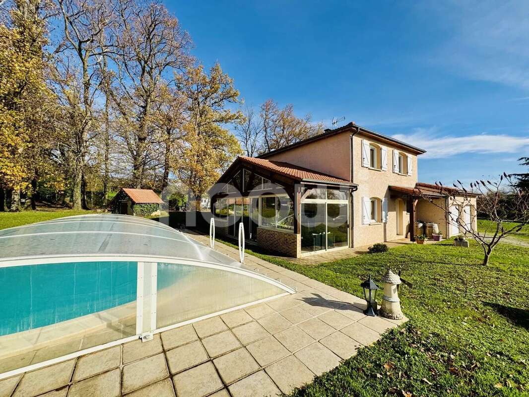 Maison à COMBRONDE