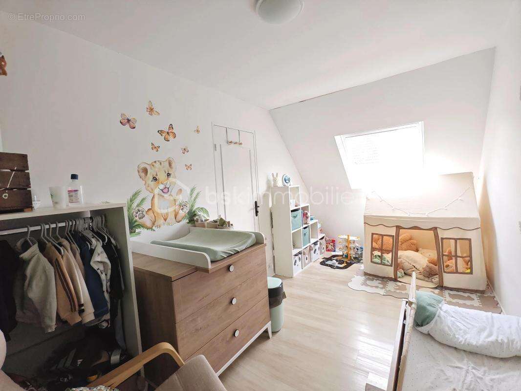 Appartement à EMERAINVILLE