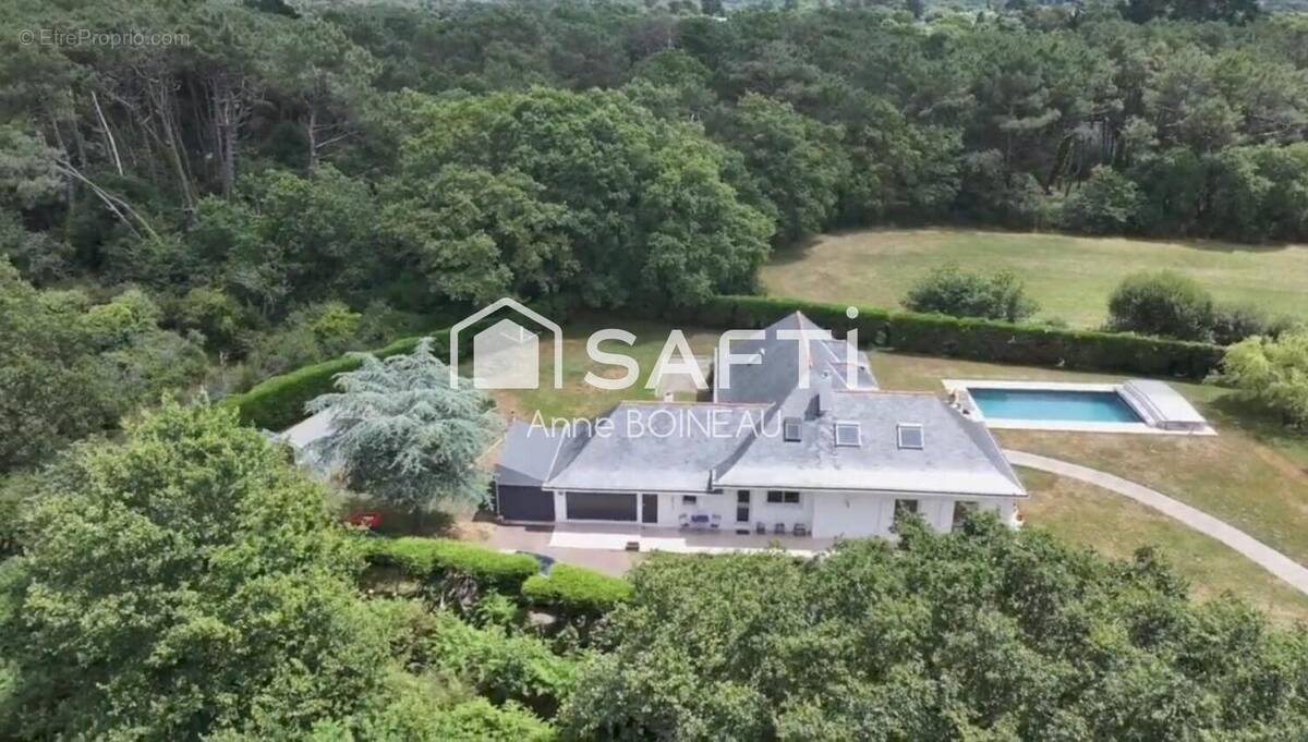 Photo 1 - Maison à LA TURBALLE