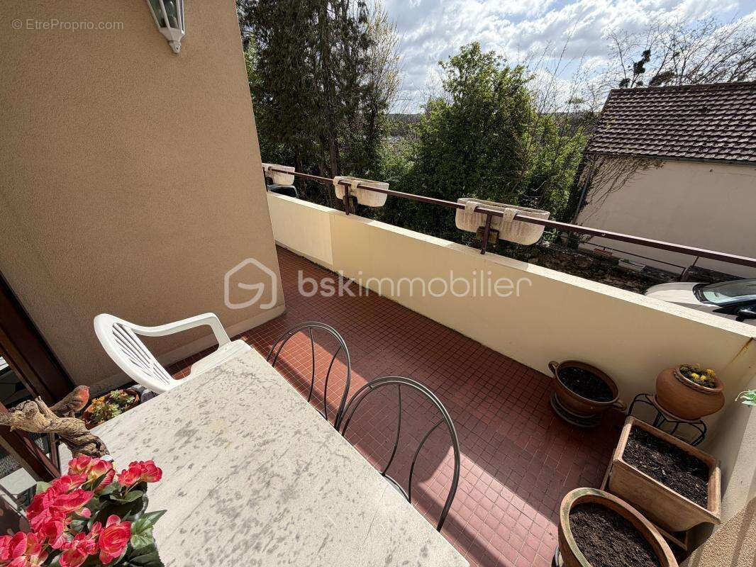 Appartement à CORBEIL-ESSONNES