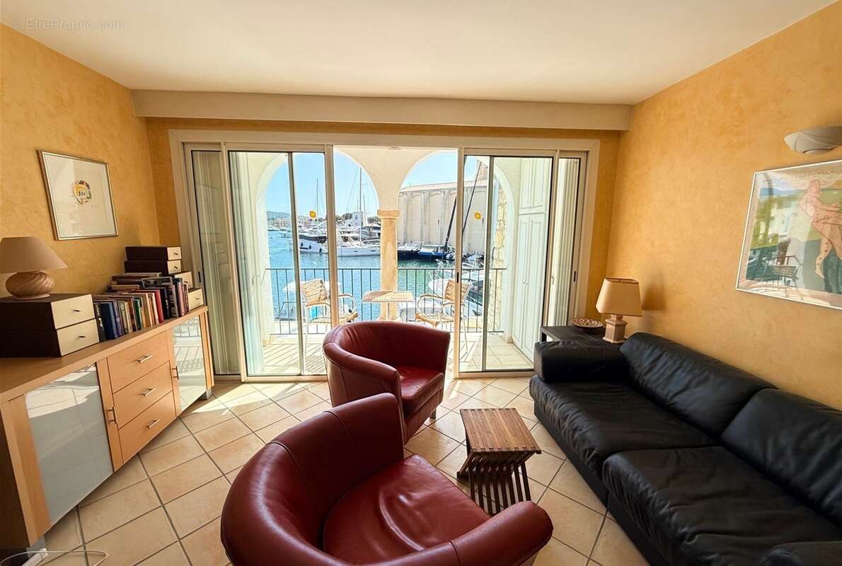Appartement à GRIMAUD
