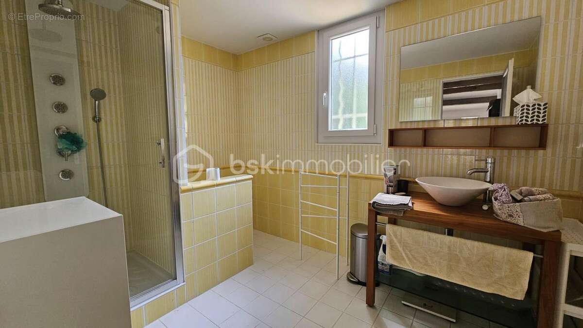 Villa de plain-pied t5 avec piscine, grand terrain et potentiel de studio indépendant – flassans-sur-issole - photo 12