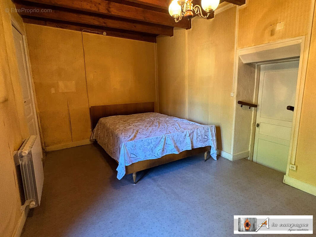 Maison 136 m² à Saint-Marcel-En-Marcillat  - photo 8
