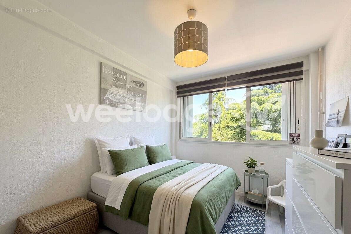 Appartement à MANDELIEU-LA-NAPOULE