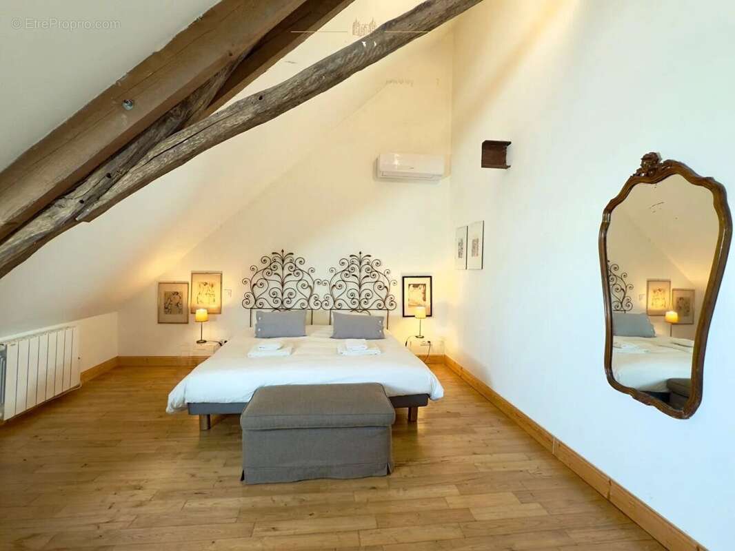 Ferme de style périgordien avec opportunités commerciales - photo 12