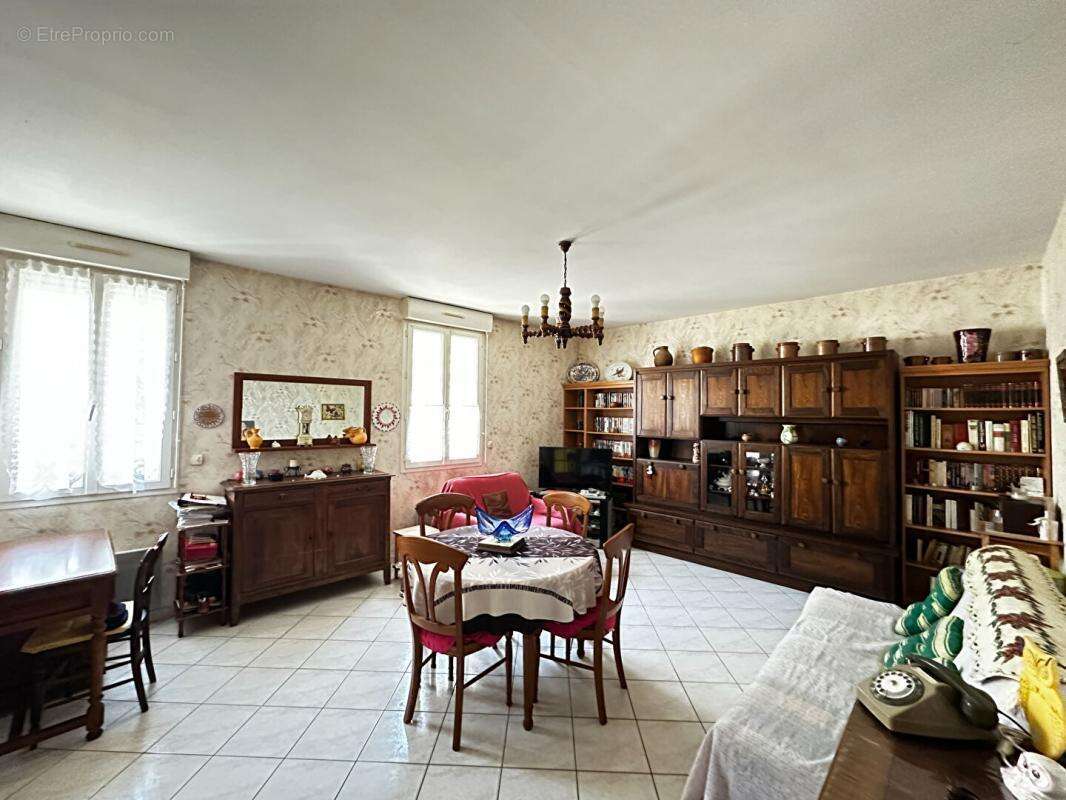 Maison à MESCHERS-SUR-GIRONDE