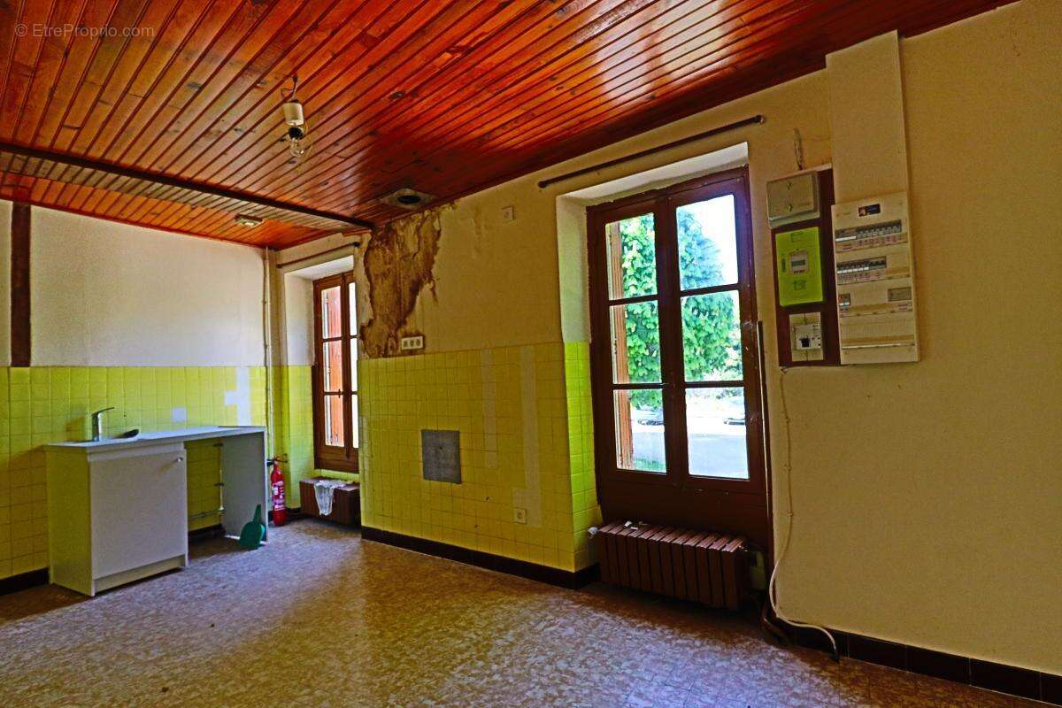 Maison à SURY-EN-VAUX