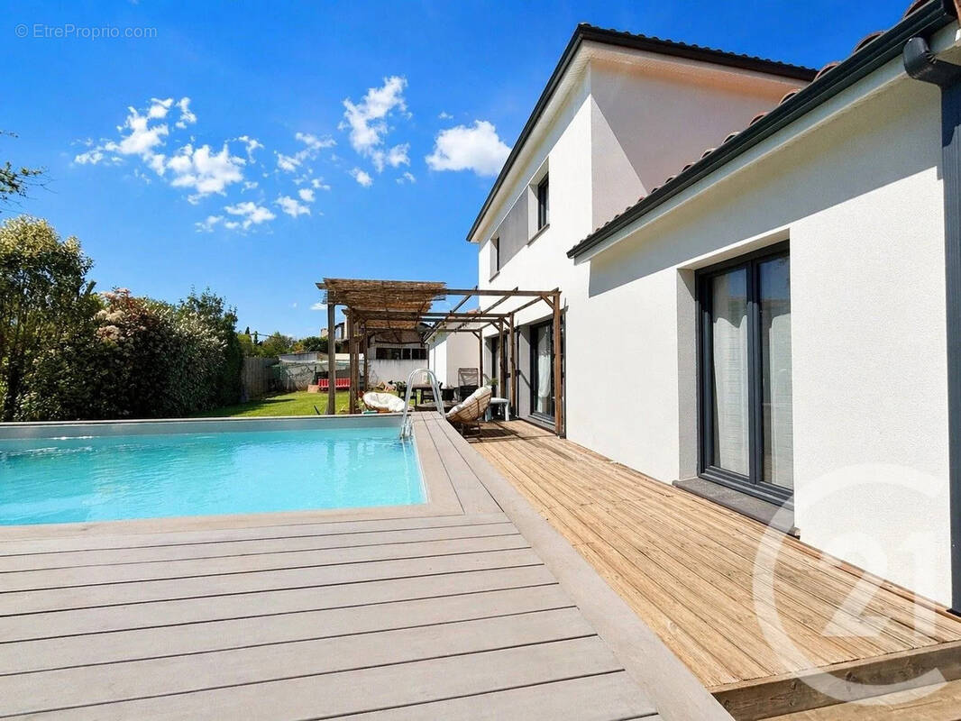 Maison à CORNEBARRIEU