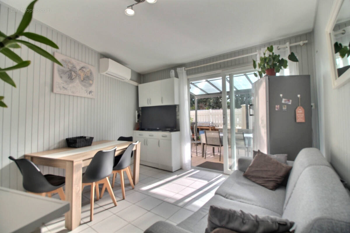 Maison à VALRAS-PLAGE