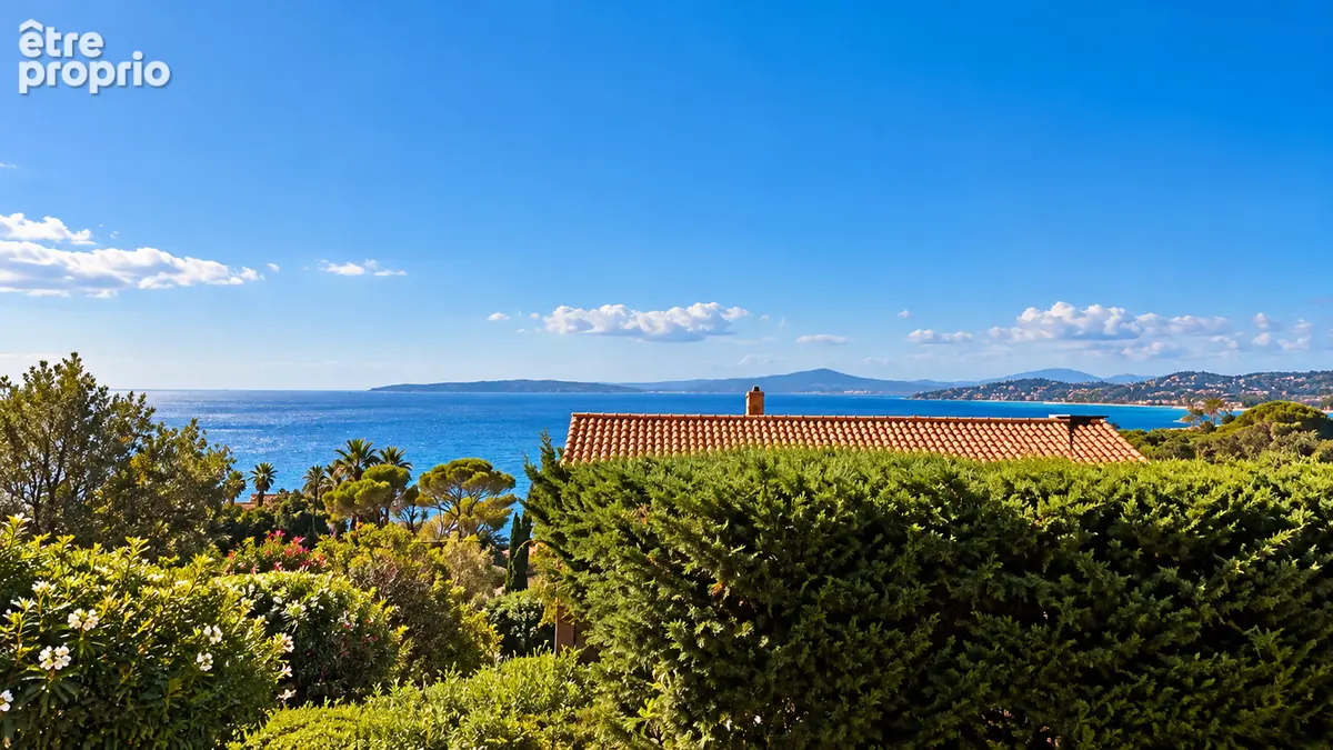 Photo Maison à Roquebrune-Sur-Argens au prix de 995 000€