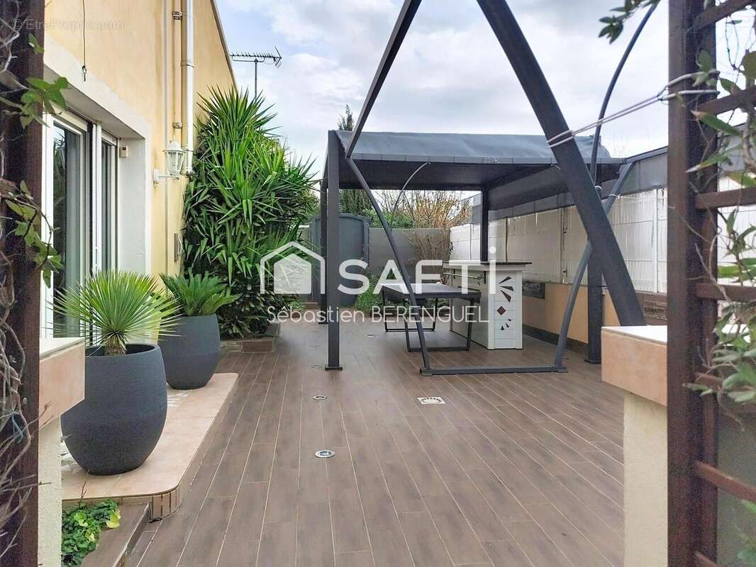 Photo 6 - Commerce à GIGEAN