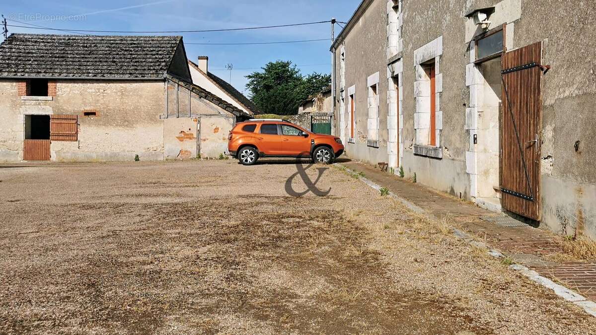 Maison à VILLERBON